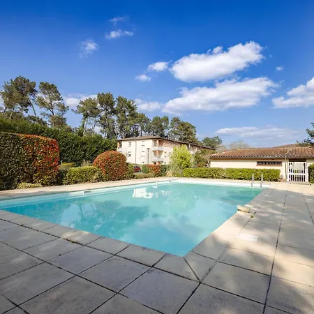 Le Cocon T2 Cosy, Piscine Et Parking Prive *