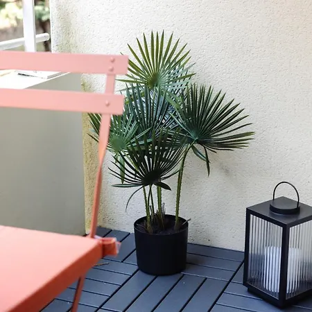 Le Cocon T2 Cosy, Piscine Et Parking Prive