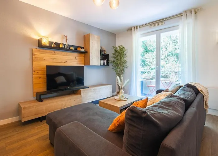 Le Cocon T2 Cosy, Piscine Et Parking Prive *